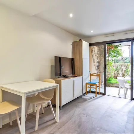 La Palme D'azur - カンヌ