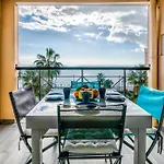 La Palme D'azur - *